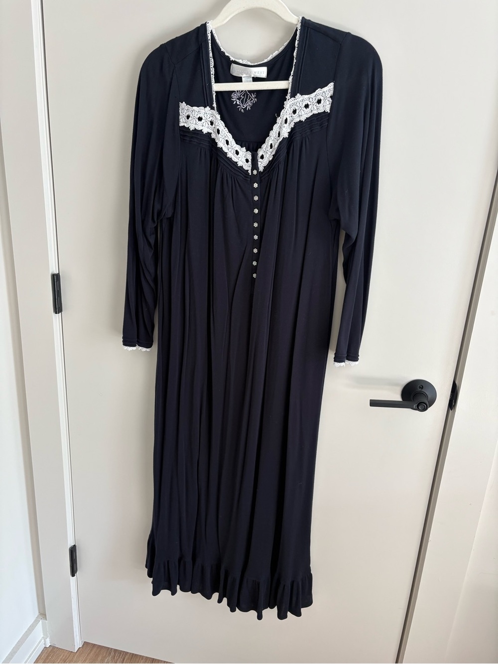 Eileen West Traditional Long Nightgown Black White Lace Trim Buttons Modal L